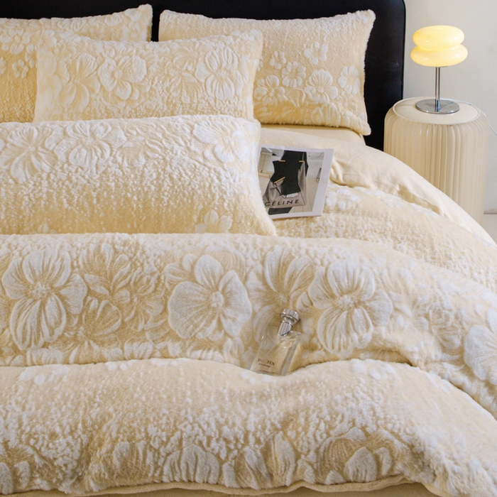 91家纺网 家纺一手货源 找家纺 （总）诺梵家纺 2025新款立体兔毛烂花四件套