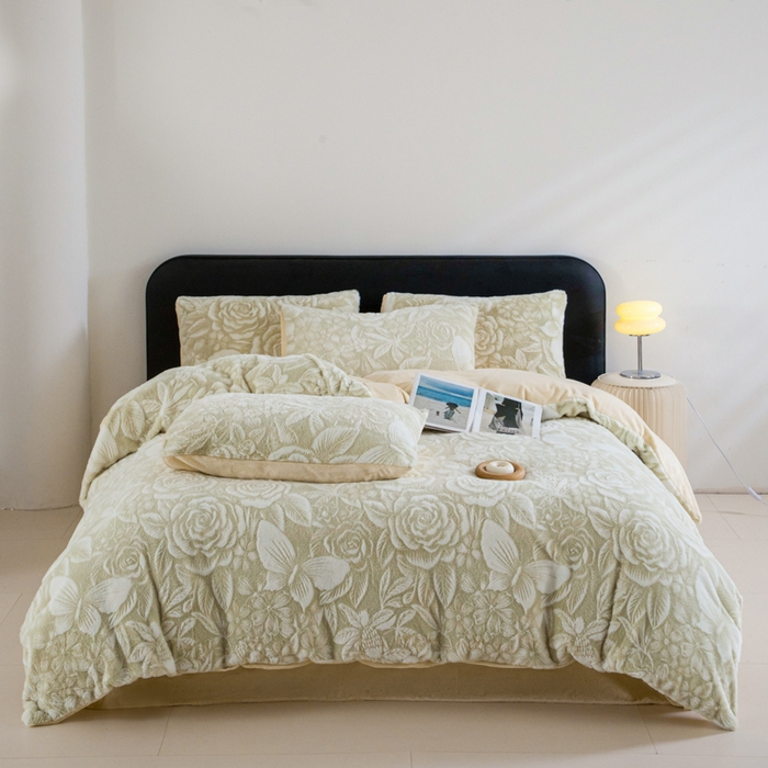 91家纺网 家纺一手货源 找家纺 诺梵家纺 2025新款立体兔毛烂花四件套 蝶梦-绿