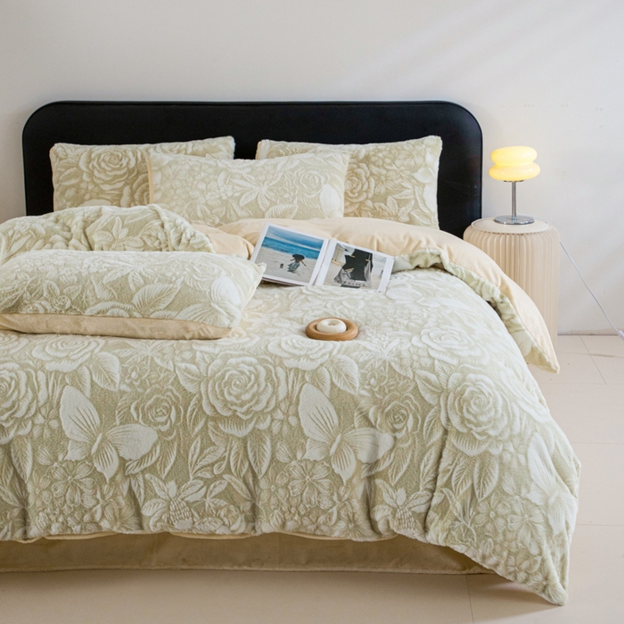 91家纺网 家纺一手货源 找家纺 诺梵家纺 2025新款立体兔毛烂花四件套 蝶梦-绿