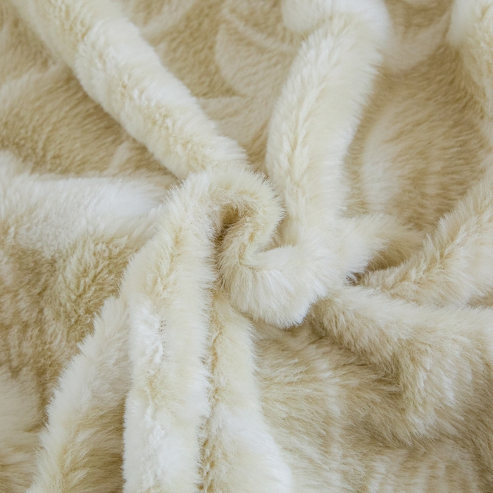 91家纺网 家纺一手货源 找家纺 诺梵家纺 2025新款立体兔毛烂花四件套 蝶梦-绿