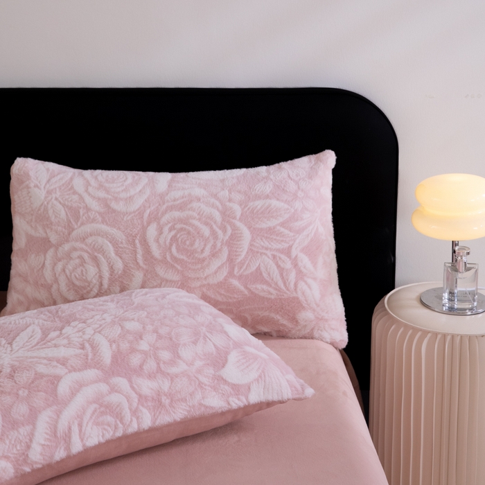 91家纺网 家纺一手货源 找家纺 诺梵家纺 2025新款立体兔毛烂花四件套 伊莎-粉