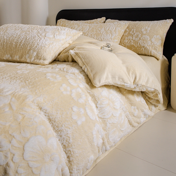 91家纺网 家纺一手货源 找家纺 诺梵家纺 2025新款立体兔毛烂花四件套 伊莎-黄