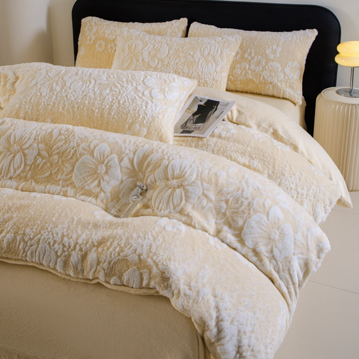91家纺网 家纺一手货源 找家纺 诺梵家纺 2025新款立体兔毛烂花四件套 伊莎-黄
