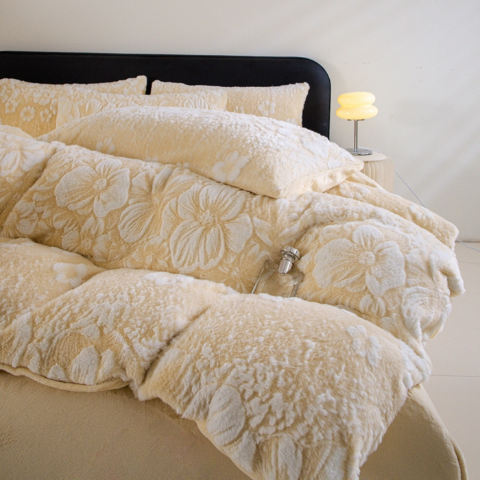 91家纺网 家纺一手货源 找家纺 诺梵家纺 2025新款立体兔毛烂花四件套 伊莎-黄