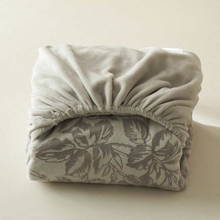 91家纺网 家纺一手货源 找家纺 宜代光年 2025新款A类小米貂复古牛奶绒染色雕花单床笠 静若繁花-灰