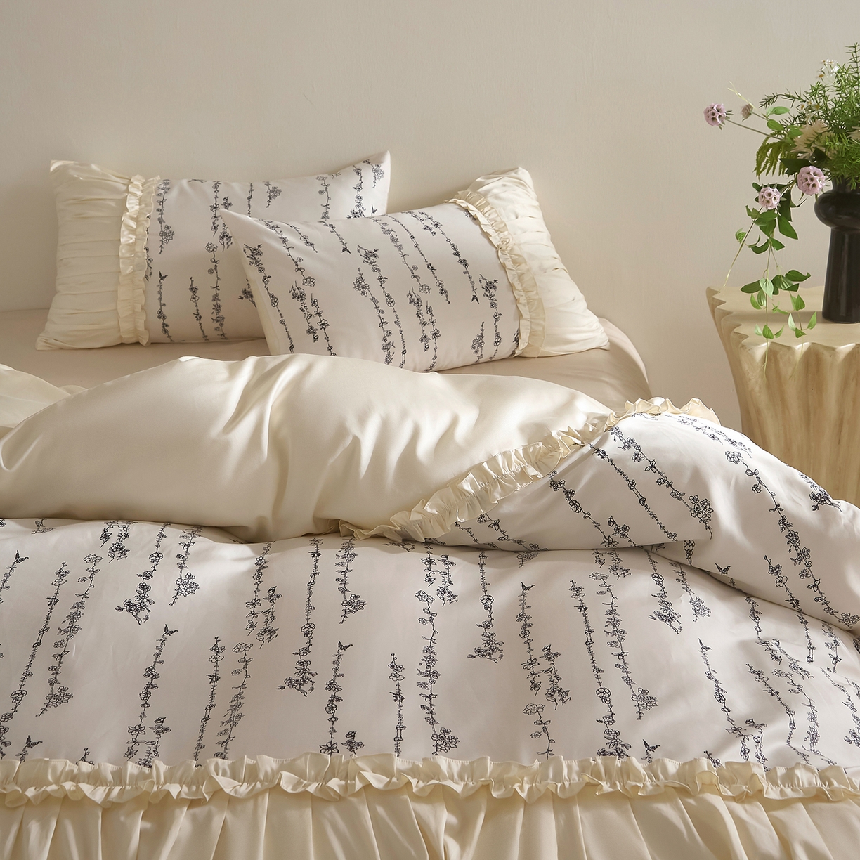 91家纺网 家纺一手货源 找家纺 （总）ONE TWO ONE 121 2025新款50长绒棉贡缎数码印花四件套-花间集 【提供买家秀】 【会员-20】 平台控价券后不得低于368/388元