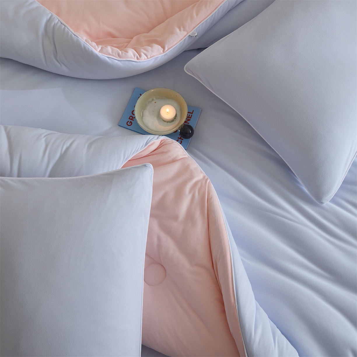 91家纺网 家纺一手货源 找家纺 （总）头等舱 2025新款针织A类软糯净植力抗菌防螨防霉低致敏双拼秋冬被（空镜图）