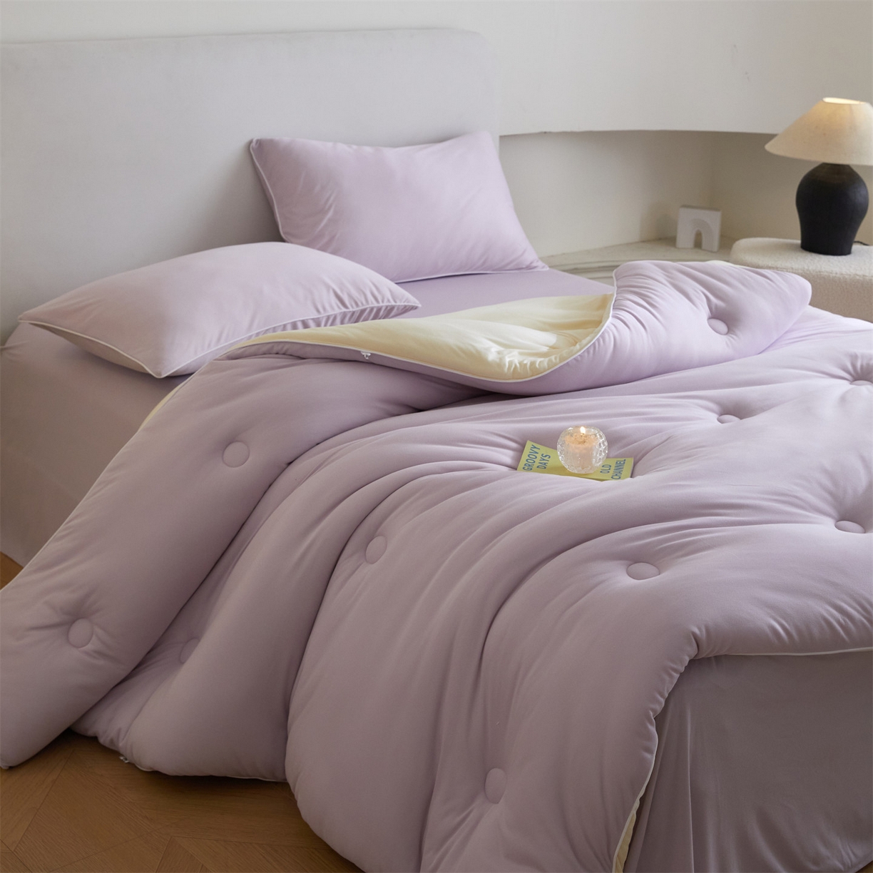91家纺网 家纺一手货源 找家纺 头等舱 2025新款针织A类软糯净植力抗菌防螨防霉低致敏双拼秋冬被（空镜图） 浅紫+奶黄