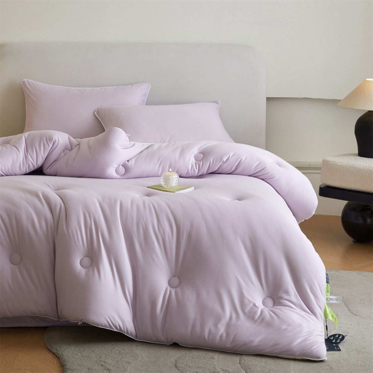 91家纺网 家纺一手货源 找家纺 头等舱 2025新款针织A类软糯净植力抗菌防螨防霉低致敏双拼秋冬被（空镜图） 浅紫+奶黄