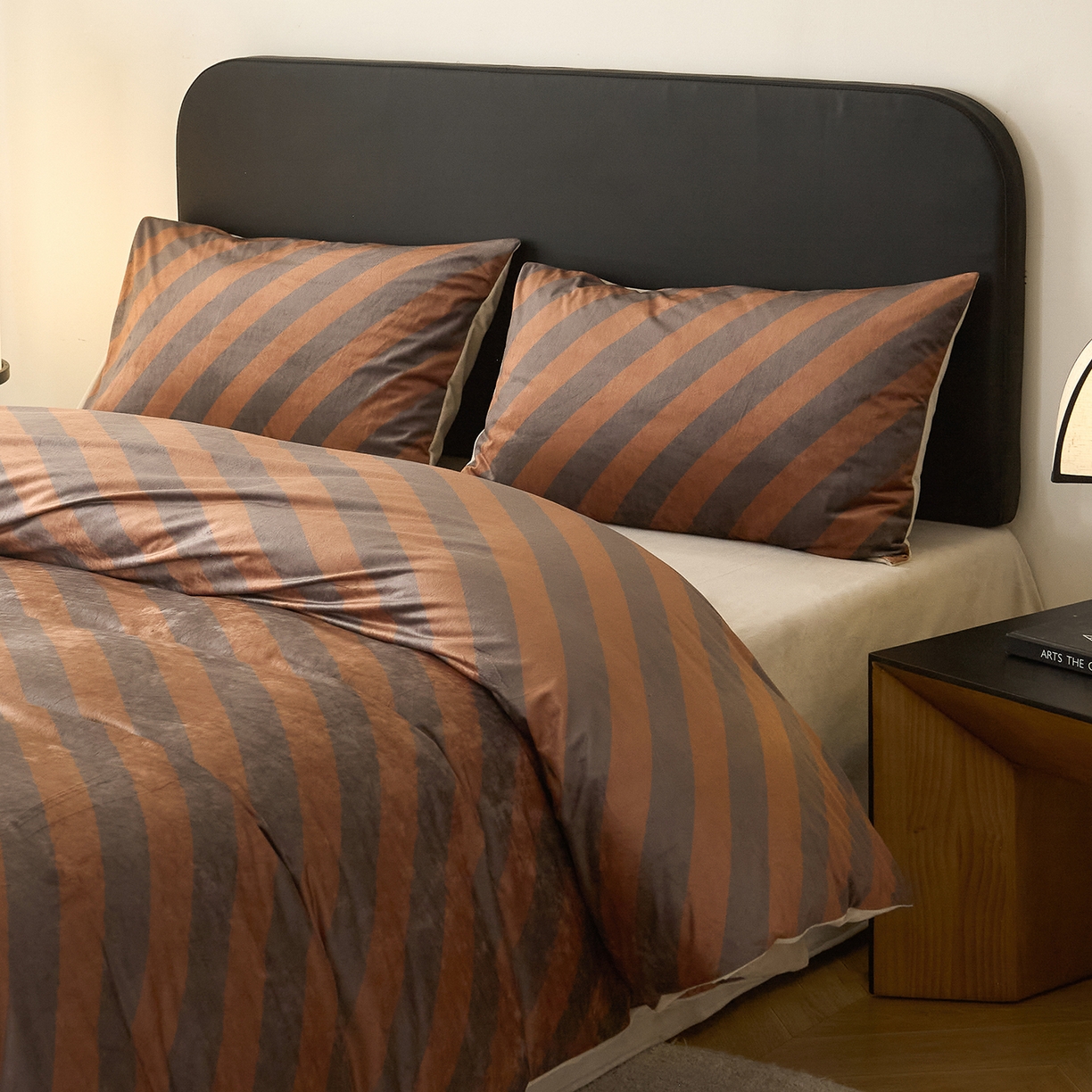 91家纺网 家纺一手货源 找家纺 （总）ONE TWO ONE 121 【德芙绒】【总共有21个颜色陆续上新】2025秋冬新款牛奶绒德芙绒宝宝绒婴儿绒短毛绒四件套床单被套【未来大热款】【提供买家秀】 会员-10 控价 标准258 加大