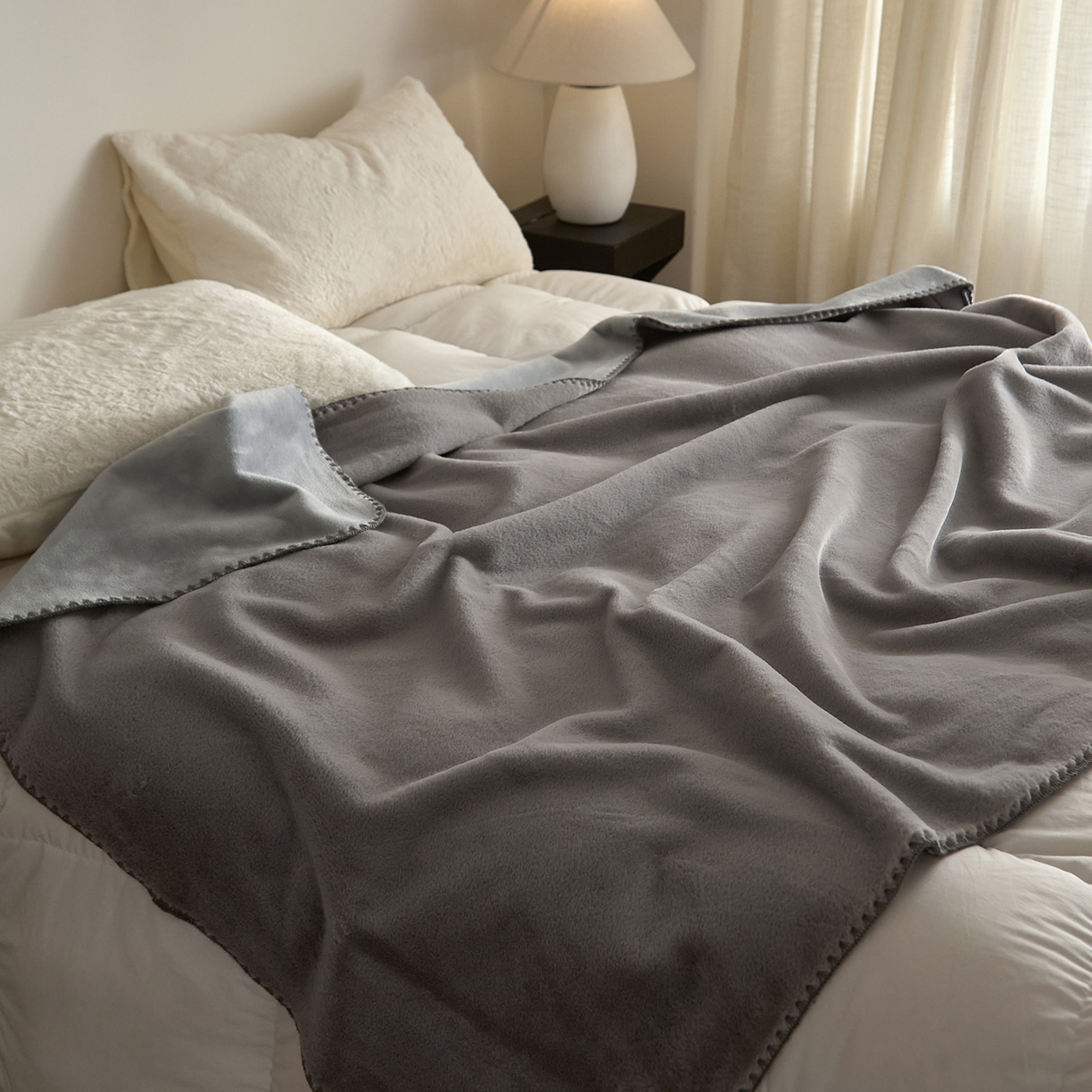 91家纺网 家纺一手货源 找家纺 ONE TWO ONE 121 2025新款兔绒毛毯子披肩办公室午睡空调沙发毯冬季加厚珊瑚绒盖毯牛奶绒【会员-5】 【提供买家秀】 控价 88/ 138/158/188 质感灰