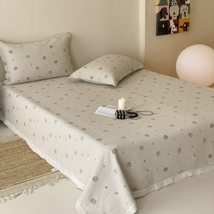 91家纺网 家纺一手货源 找家纺 麻依 2025新款安心棉四层纱布床盖三件套 焦糖草莓