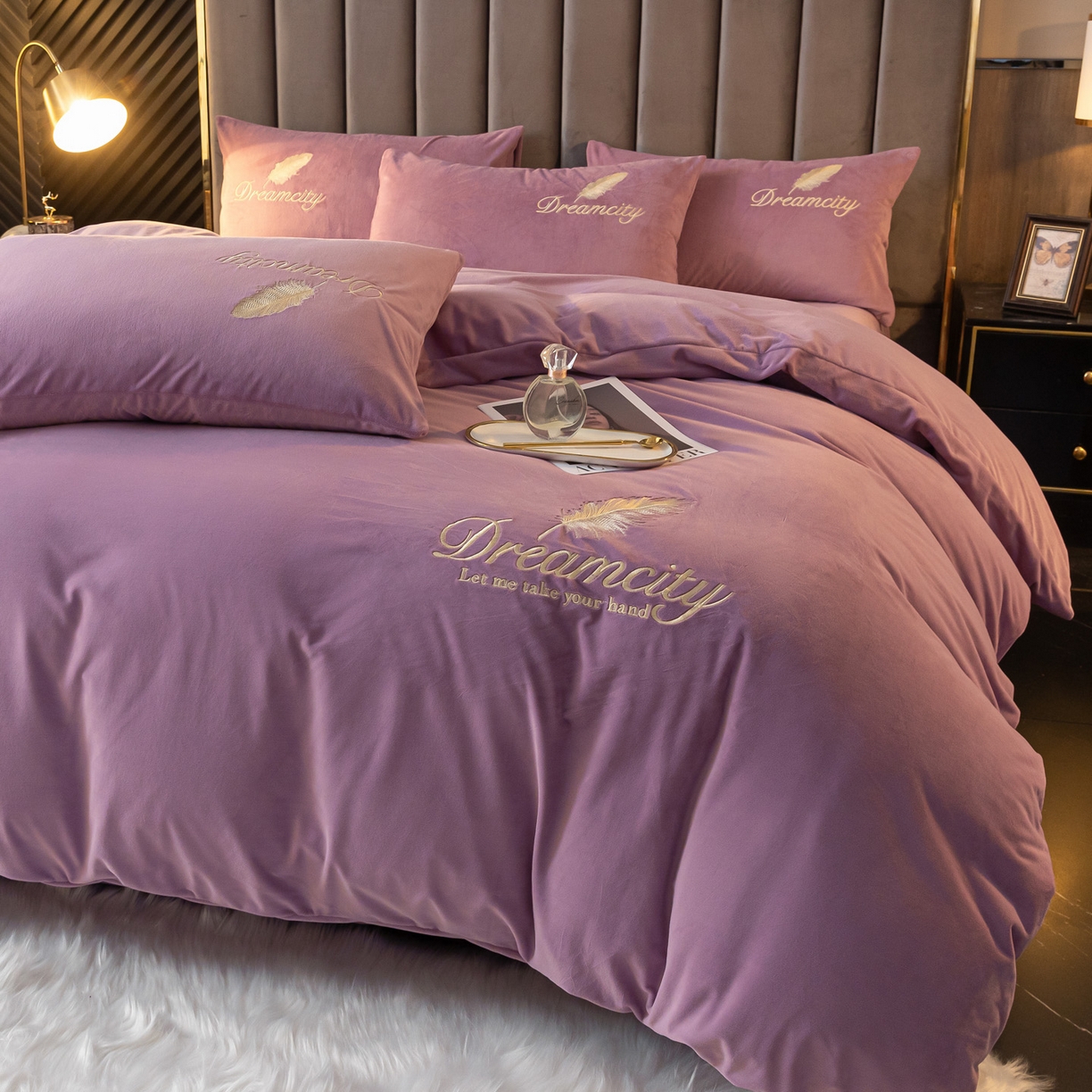 91家纺网 家纺一手货源 找家纺 （总）如一 2025新款水晶绒刺绣四件套