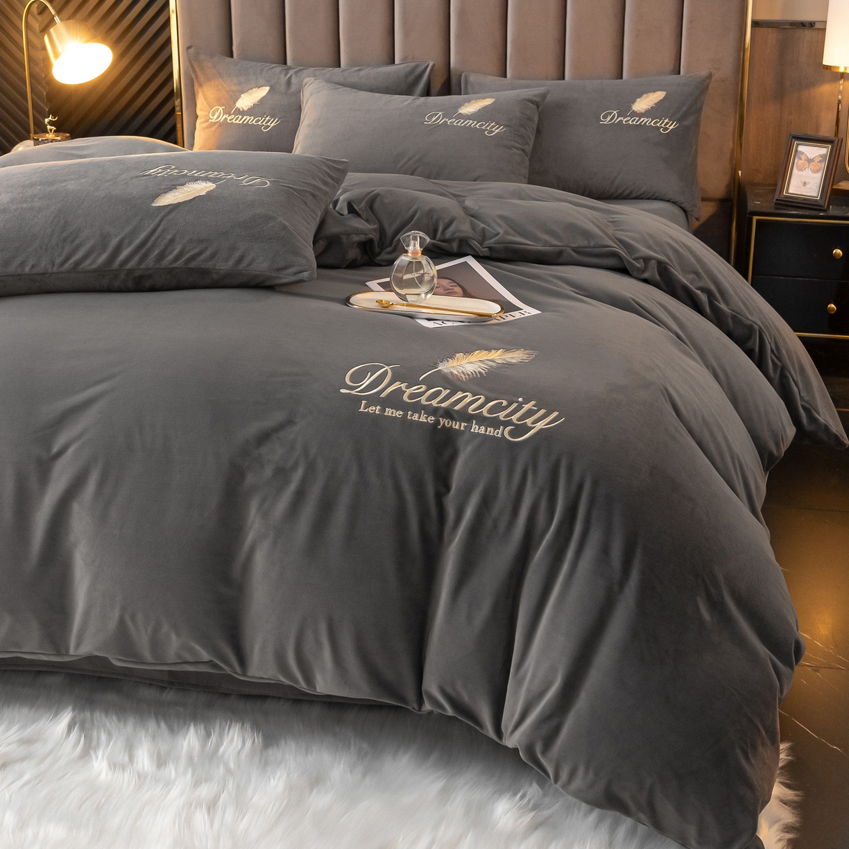 91家纺网 家纺一手货源 找家纺 （总）如一 2025新款水晶绒刺绣四件套