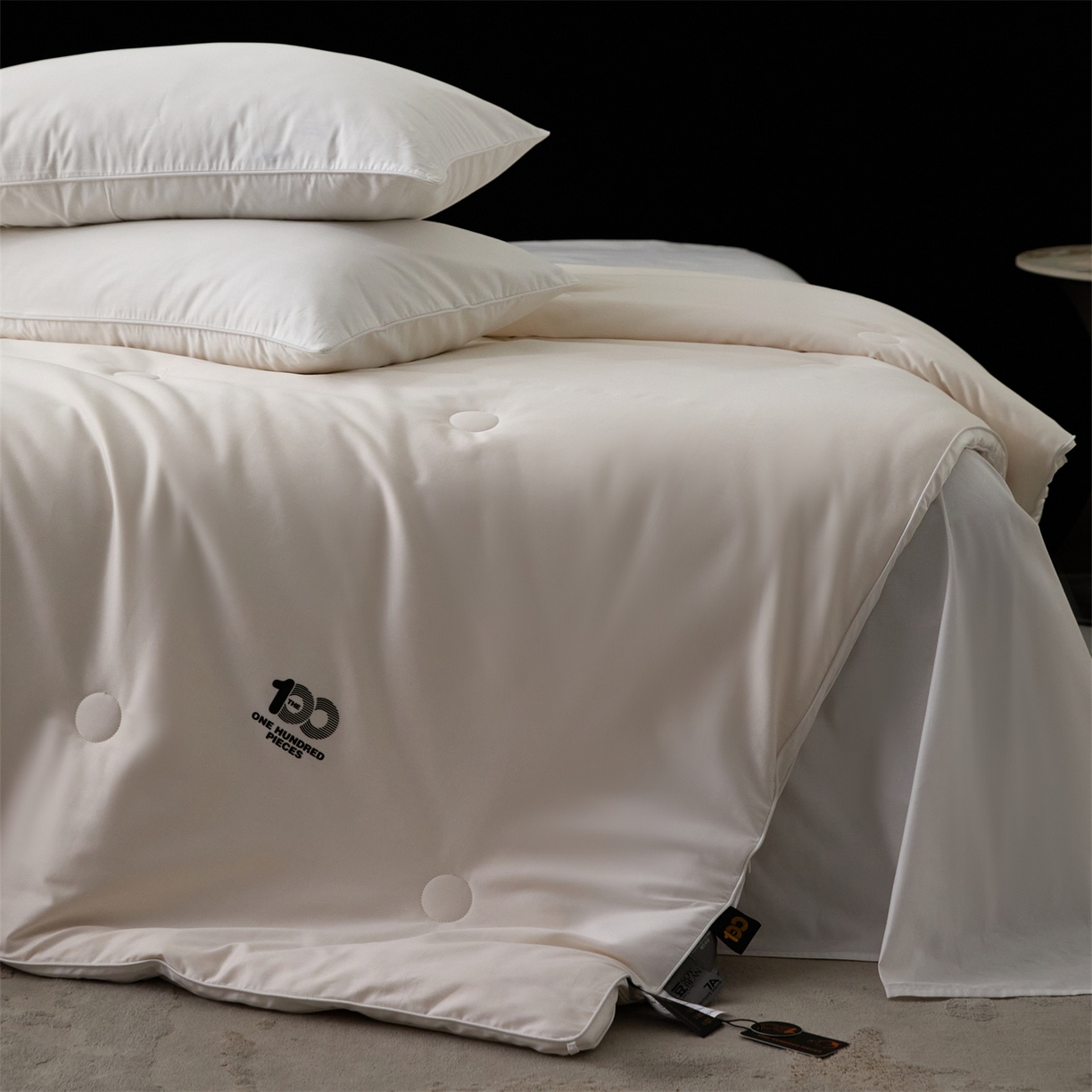 91家纺网 家纺一手货源 找家纺 （总）头等舱 2025新款全棉100支双股纯色A类80大豆7A抗菌立体被子被芯（空镜图）