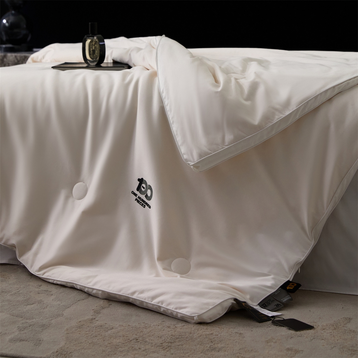 91家纺网 家纺一手货源 找家纺 （总）头等舱 2025新款全棉100支双股纯色A类80大豆7A抗菌立体被子被芯（空镜图）