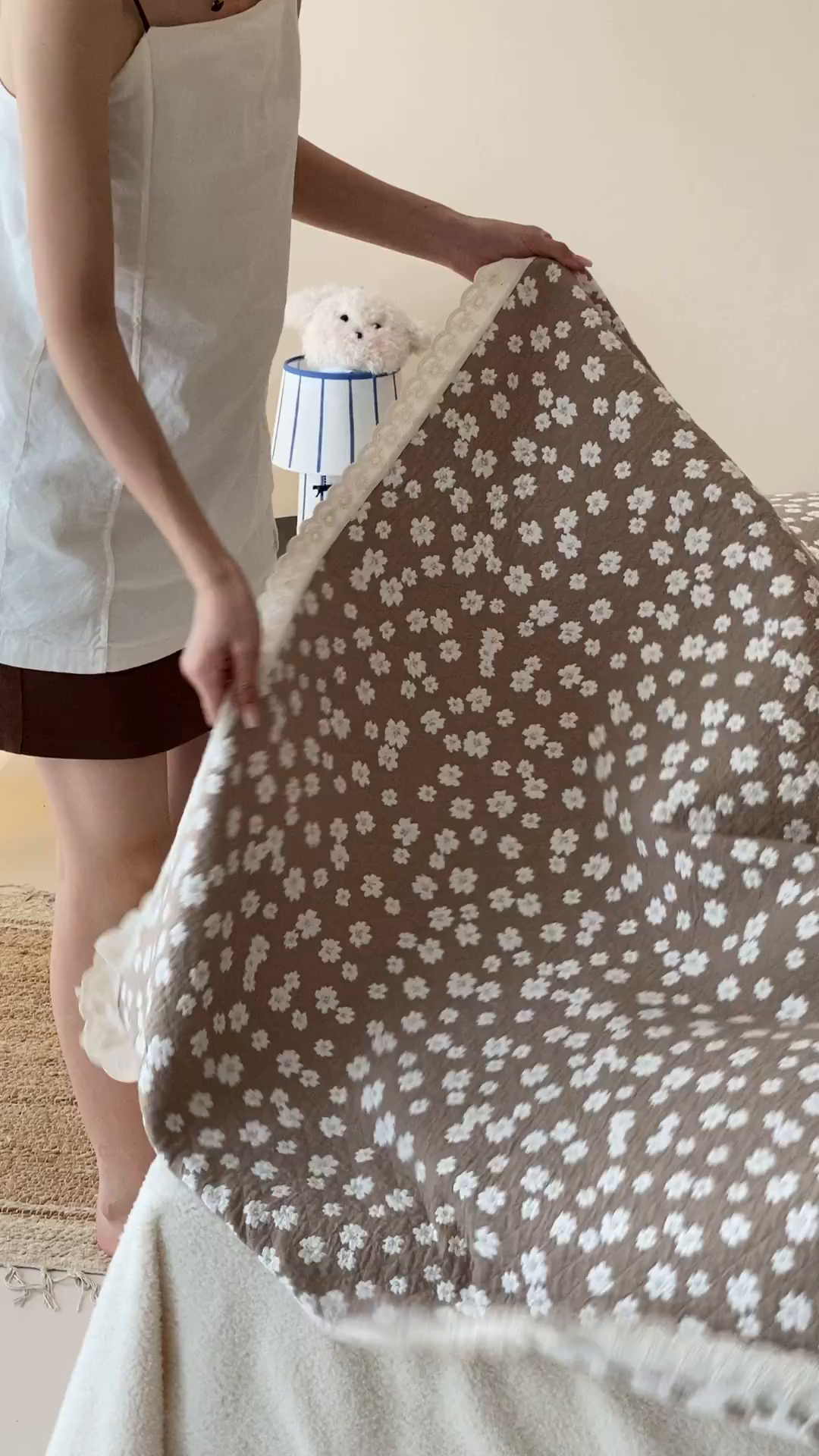 91家纺网 家纺一手货源 找家纺 麻依 2025新款安心棉四层纱布床盖三件套 梅屿-驼