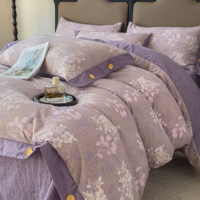 91家纺网 家纺一手货源 找家纺 丝芙妮家居（原乐视家纺） 2025新款原麻纽扣款四件套 花畔呢喃·纽扣款