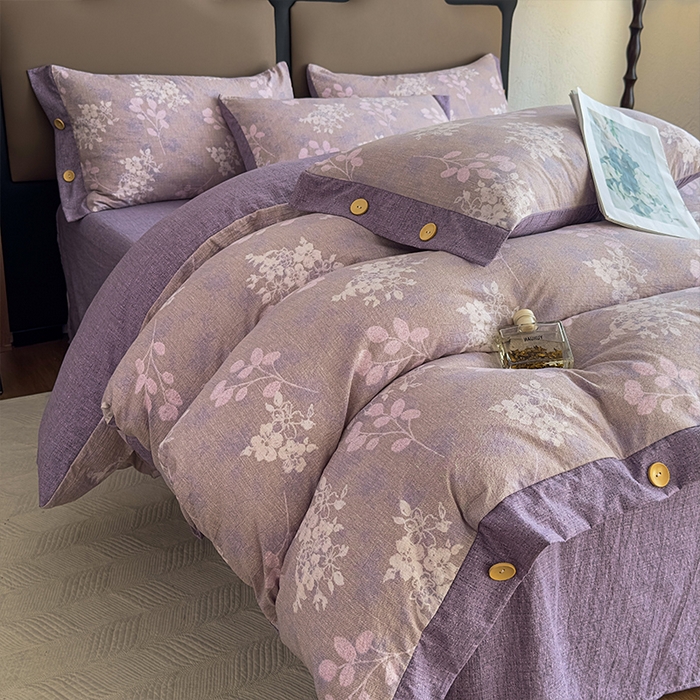 91家纺网 家纺一手货源 找家纺 丝芙妮家居（原乐视家纺） 2025新款原麻纽扣款四件套 花畔呢喃·纽扣款