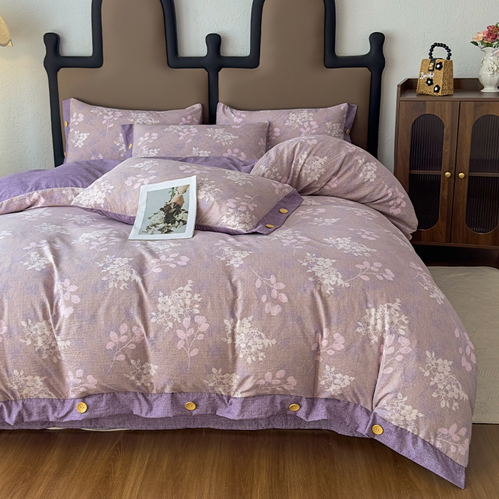 91家纺网 家纺一手货源 找家纺 丝芙妮家居（原乐视家纺） 2025新款原麻纽扣款四件套 花畔呢喃·纽扣款