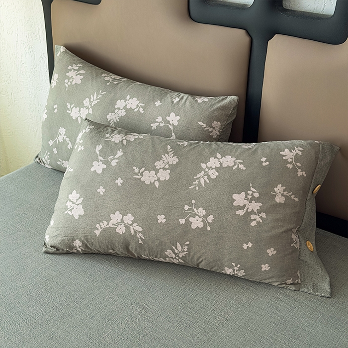 91家纺网 家纺一手货源 找家纺 丝芙妮家居（原乐视家纺） 2025新款原麻纽扣款四件套 清水欢·纽扣款