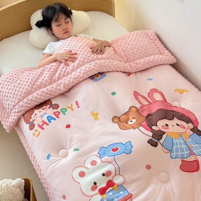 91家纺网 家纺一手货源 找家纺 嗨生活 2025新款针织棉豆豆被儿童豆豆被幼儿园豆豆被被子被芯 开心女孩