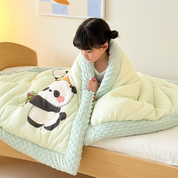 91家纺网 家纺一手货源 找家纺 嗨生活 2025新款针织棉豆豆被儿童豆豆被幼儿园豆豆被被子被芯 熊猫之家