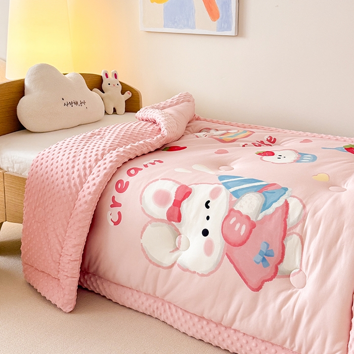 91家纺网 家纺一手货源 找家纺 嗨生活 2025新款针织棉豆豆被儿童豆豆被幼儿园豆豆被被子被芯 萌小兔