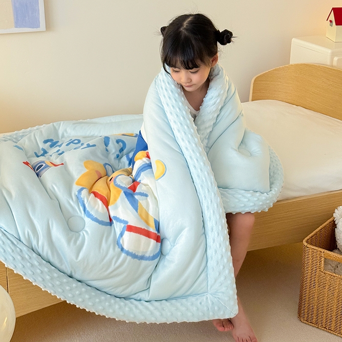 91家纺网 家纺一手货源 找家纺 嗨生活 2025新款针织棉豆豆被儿童豆豆被幼儿园豆豆被被子被芯 开心宇航员