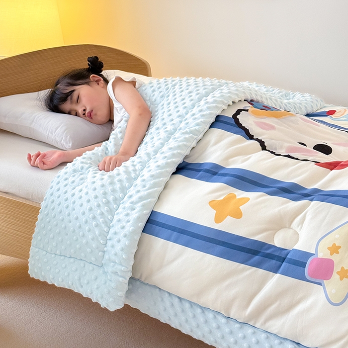 91家纺网 家纺一手货源 找家纺 嗨生活 2025新款针织棉豆豆被儿童豆豆被幼儿园豆豆被被子被芯 雪地狗