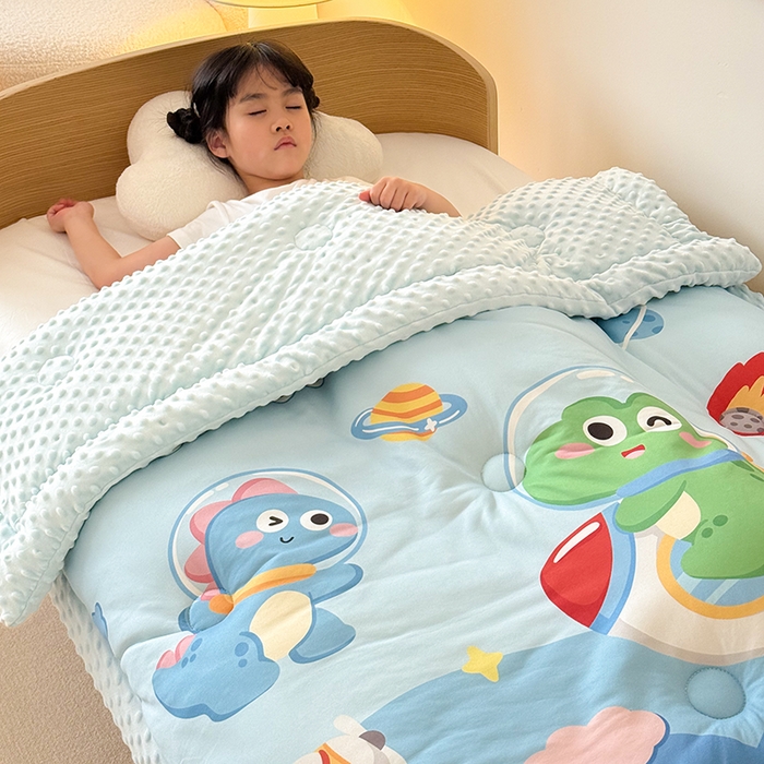 91家纺网 家纺一手货源 找家纺 嗨生活 2025新款针织棉豆豆被儿童豆豆被幼儿园豆豆被被子被芯 恐龙派对