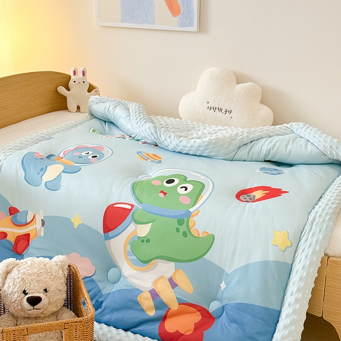 91家纺网 家纺一手货源 找家纺 嗨生活 2025新款针织棉豆豆被儿童豆豆被幼儿园豆豆被被子被芯 恐龙派对
