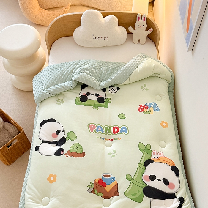 91家纺网 家纺一手货源 找家纺 嗨生活 2025新款针织棉豆豆被儿童豆豆被幼儿园豆豆被被子被芯 熊猫之家