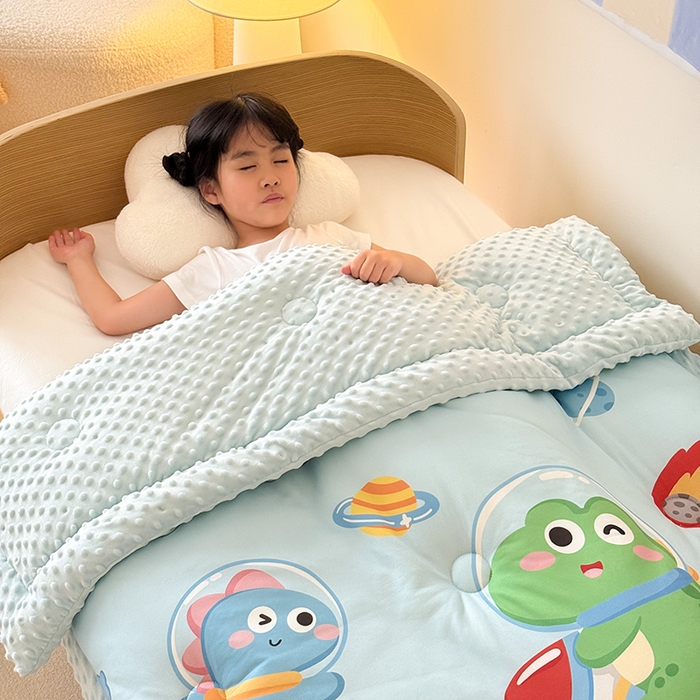 91家纺网 家纺一手货源 找家纺 嗨生活 2025新款针织棉豆豆被儿童豆豆被幼儿园豆豆被被子被芯 恐龙派对