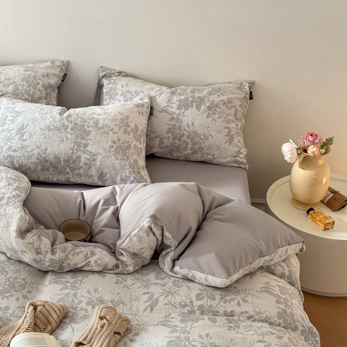 91家纺网 家纺一手货源 找家纺 宜代光年 2025新款60s水洗棉提花系列四件套-第一批-场景一 繁花-灰