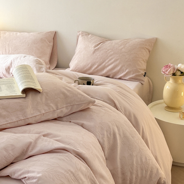 宜代光年 2025新款60s水洗棉提花系列四件套-第一批-场景一 海棠