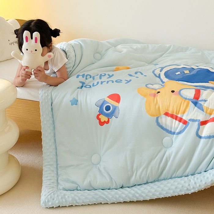 91家纺网 家纺一手货源 找家纺 嗨生活 2025新款针织棉豆豆被儿童豆豆被幼儿园豆豆被被子被芯 开心宇航员