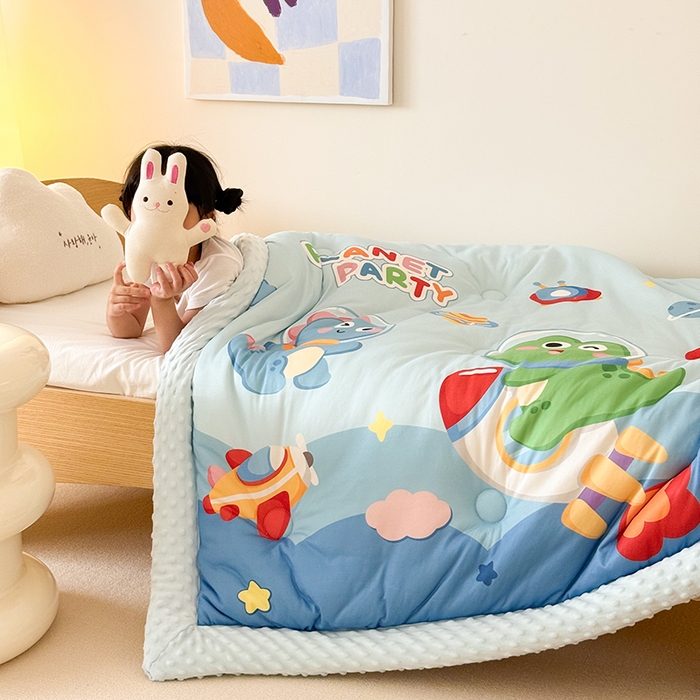 91家纺网 家纺一手货源 找家纺 嗨生活 2025新款针织棉豆豆被儿童豆豆被幼儿园豆豆被被子被芯 恐龙派对