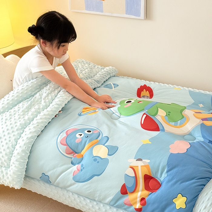 91家纺网 家纺一手货源 找家纺 嗨生活 2025新款针织棉豆豆被儿童豆豆被幼儿园豆豆被被子被芯 恐龙派对