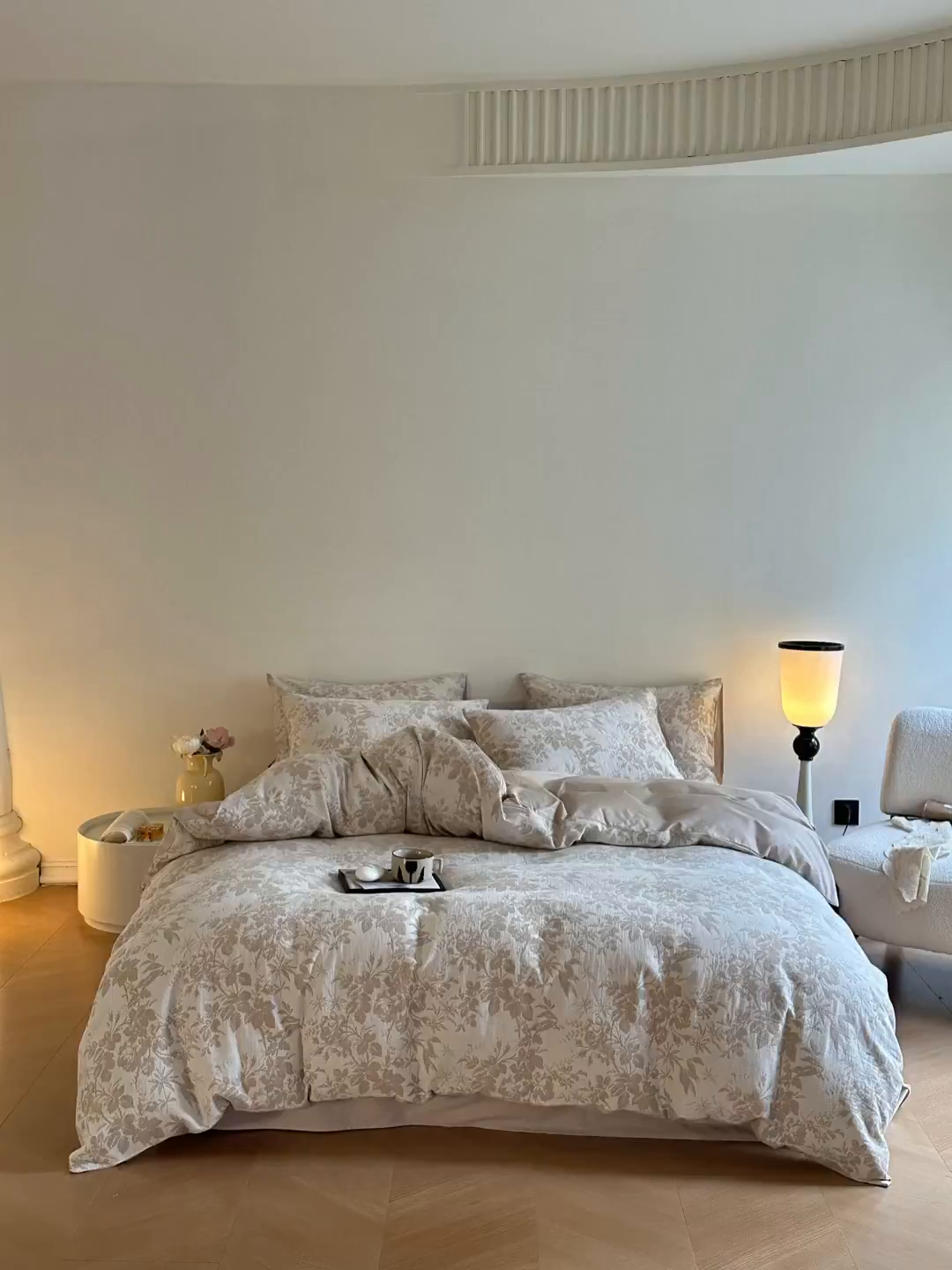 91家纺网 家纺一手货源 找家纺 宜代光年 2025新款60s水洗棉提花系列四件套-第一批-场景一 繁花-咖