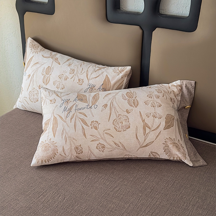 91家纺网 家纺一手货源 找家纺 丝芙妮家居（原乐视家纺） 2025新款原麻纽扣款四件套 叶新泽-咖·纽扣款