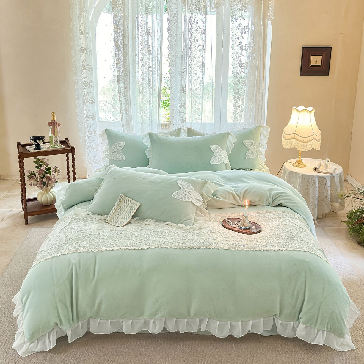 91家纺网 家纺一手货源 找家纺 米可 2025新款立体蝴蝶结公主风牛奶绒蕾丝花边四件套-艾拉系列二 艾拉-浅绿