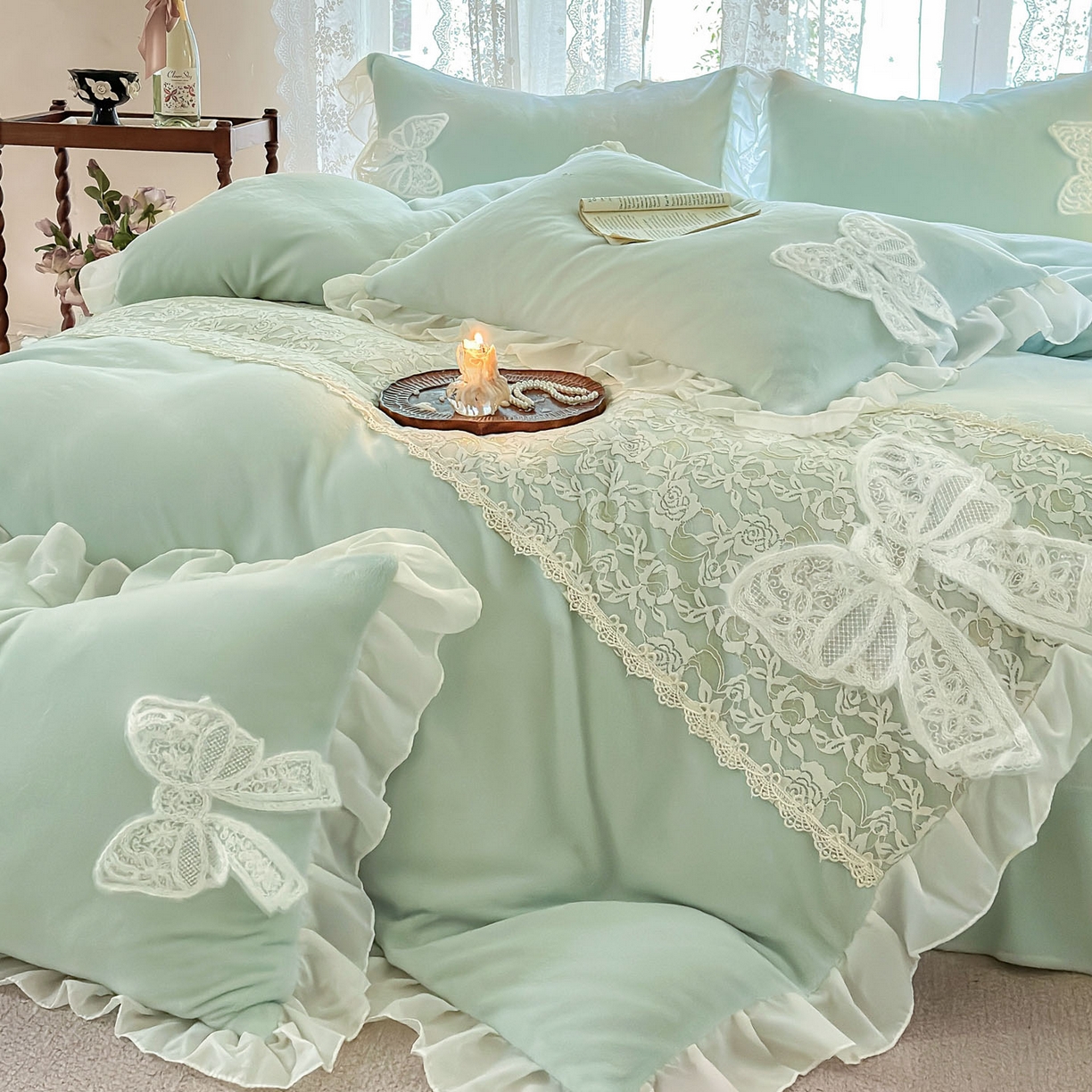 91家纺网 家纺一手货源 找家纺 米可 2025新款立体蝴蝶结公主风牛奶绒蕾丝花边四件套-艾拉系列二 艾拉-浅绿