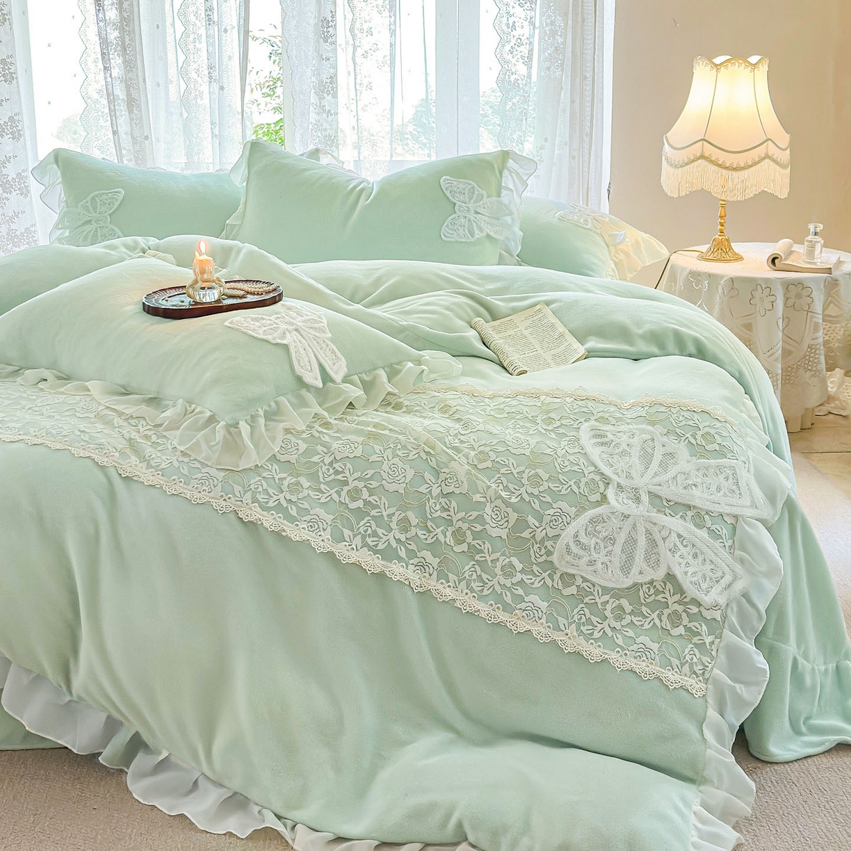 91家纺网 家纺一手货源 找家纺 米可 2025新款立体蝴蝶结公主风牛奶绒蕾丝花边四件套-艾拉系列二 艾拉-浅绿