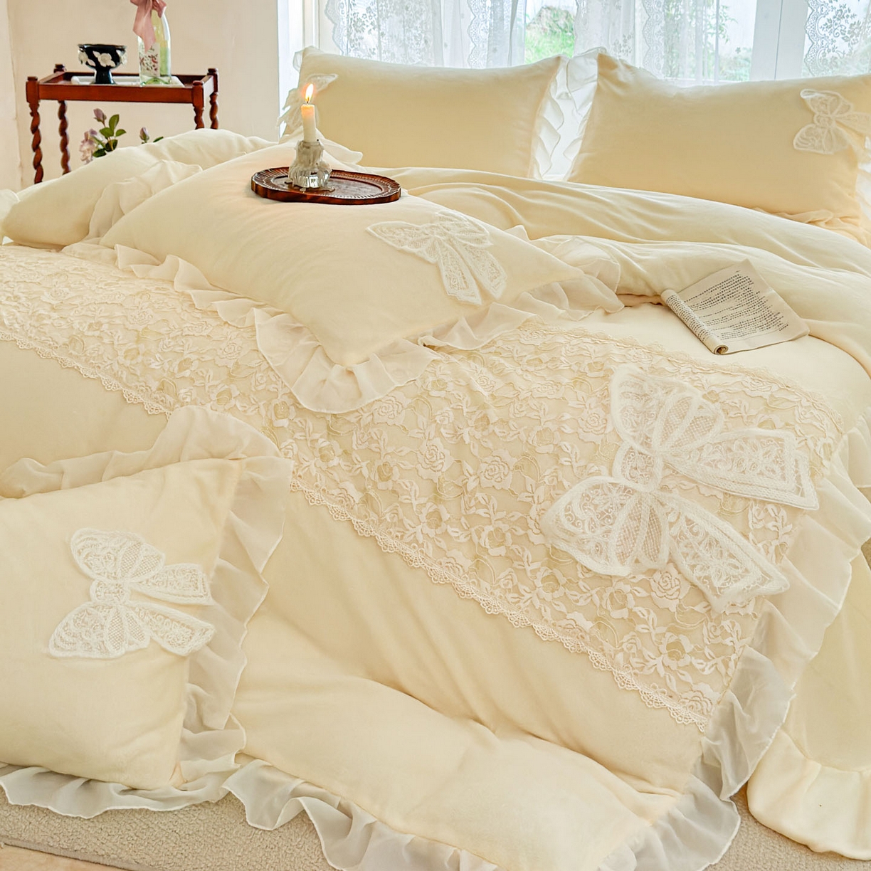 91家纺网 家纺一手货源 找家纺 米可 2025新款立体蝴蝶结公主风牛奶绒蕾丝花边四件套-艾拉系列二 艾拉-米黄