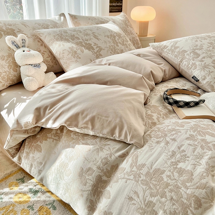 91家纺网 家纺一手货源 找家纺 宜代光年 2025新款60s水洗棉提花系列四件套-第一批-场景二 繁花-咖