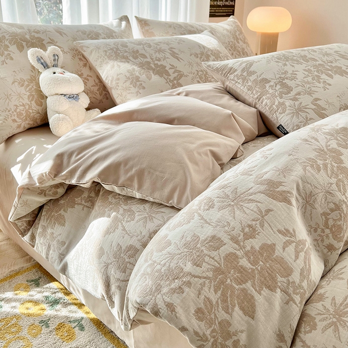 91家纺网 家纺一手货源 找家纺 宜代光年 2025新款60s水洗棉提花系列四件套-第一批-场景二 繁花-咖