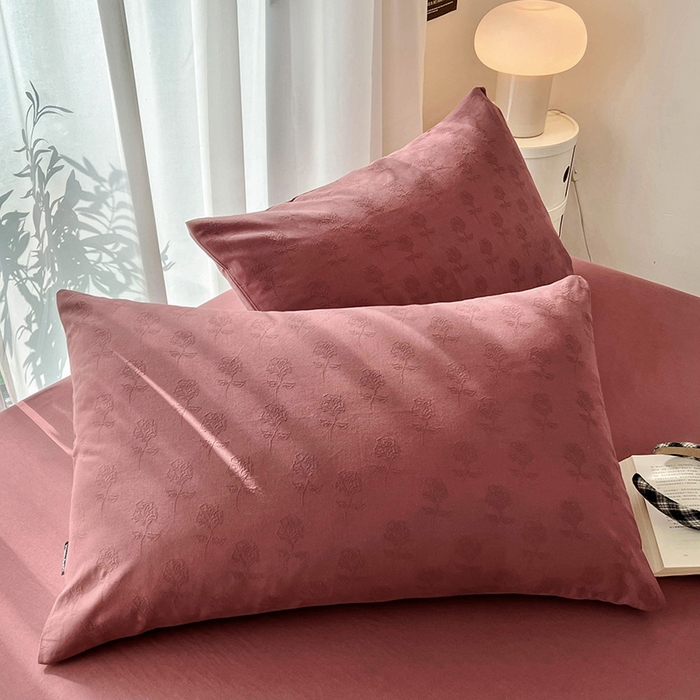 91家纺网 家纺一手货源 找家纺 宜代光年 2025新款60s水洗棉提花系列四件套-第一批-场景二 玫瑰佳人-红