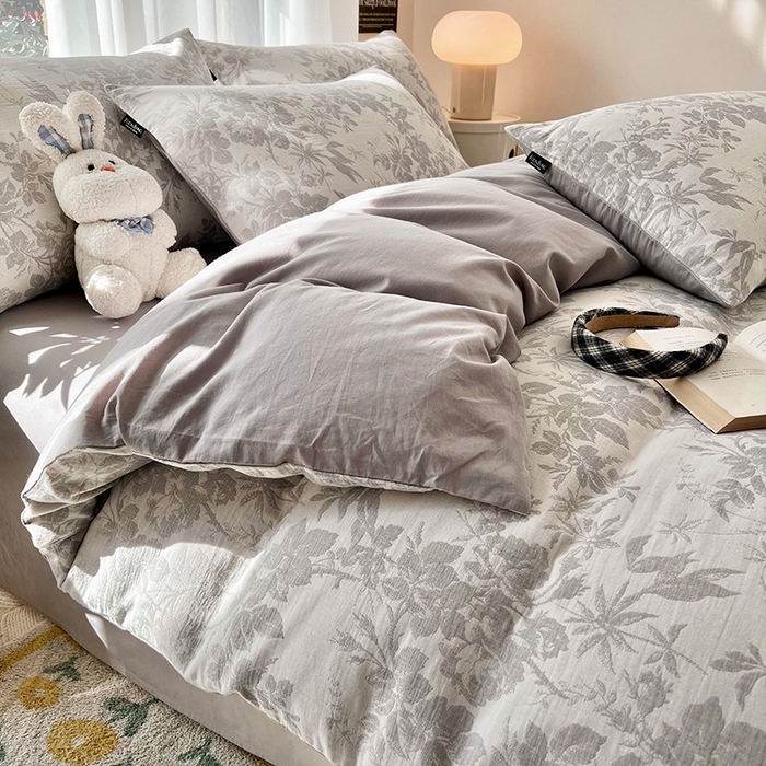 91家纺网 家纺一手货源 找家纺 宜代光年 2025新款60s水洗棉提花系列四件套-第一批-场景二 繁花-灰