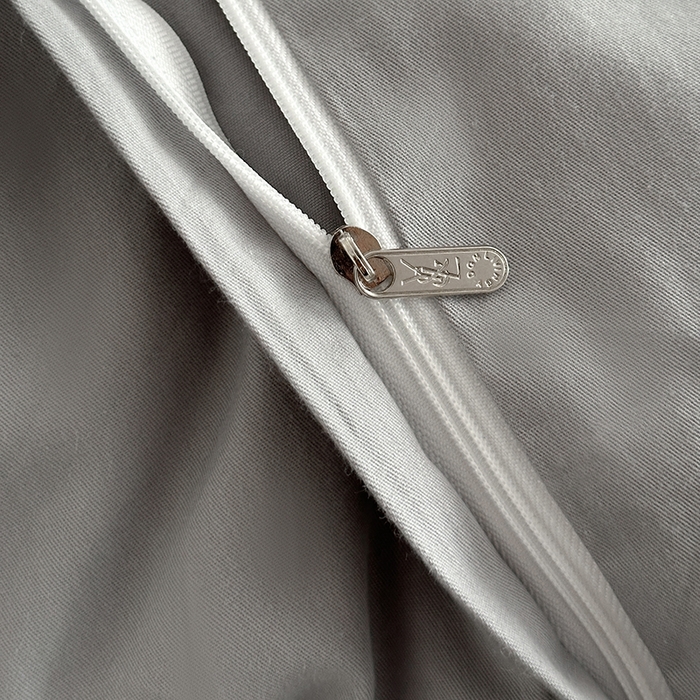 91家纺网 家纺一手货源 找家纺 宜代光年 2025新款60s水洗棉提花系列四件套-第三批 岸堤-蓝灰